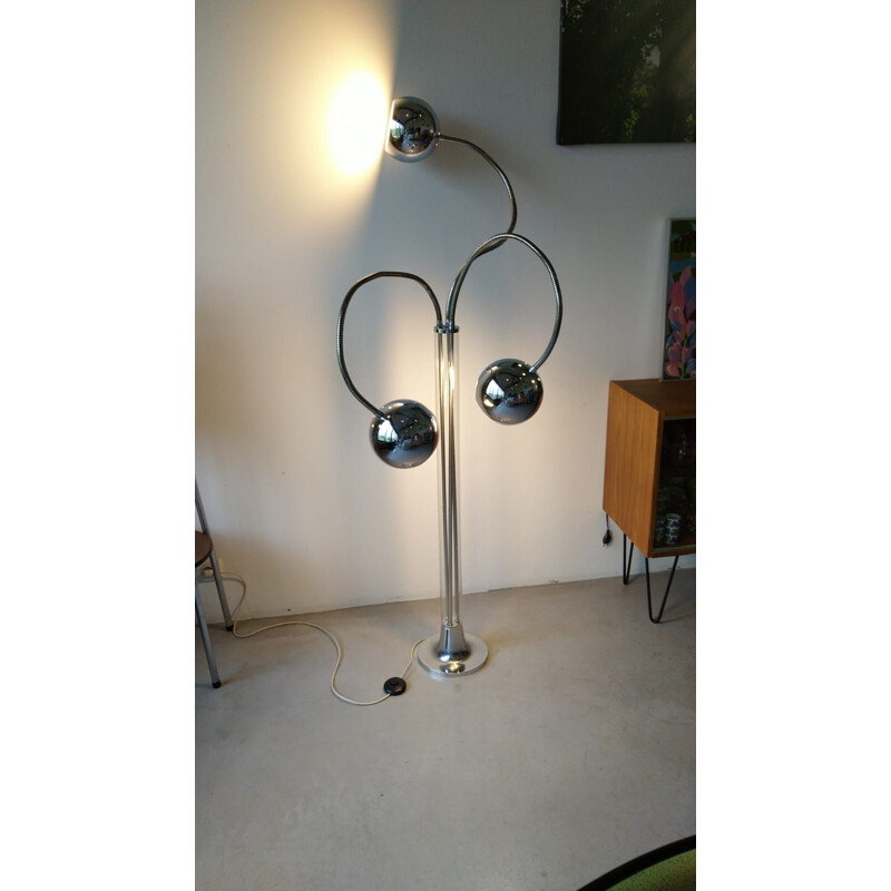 Vintage 3-branch floor lamp with chrome and Plexiglas base 1970