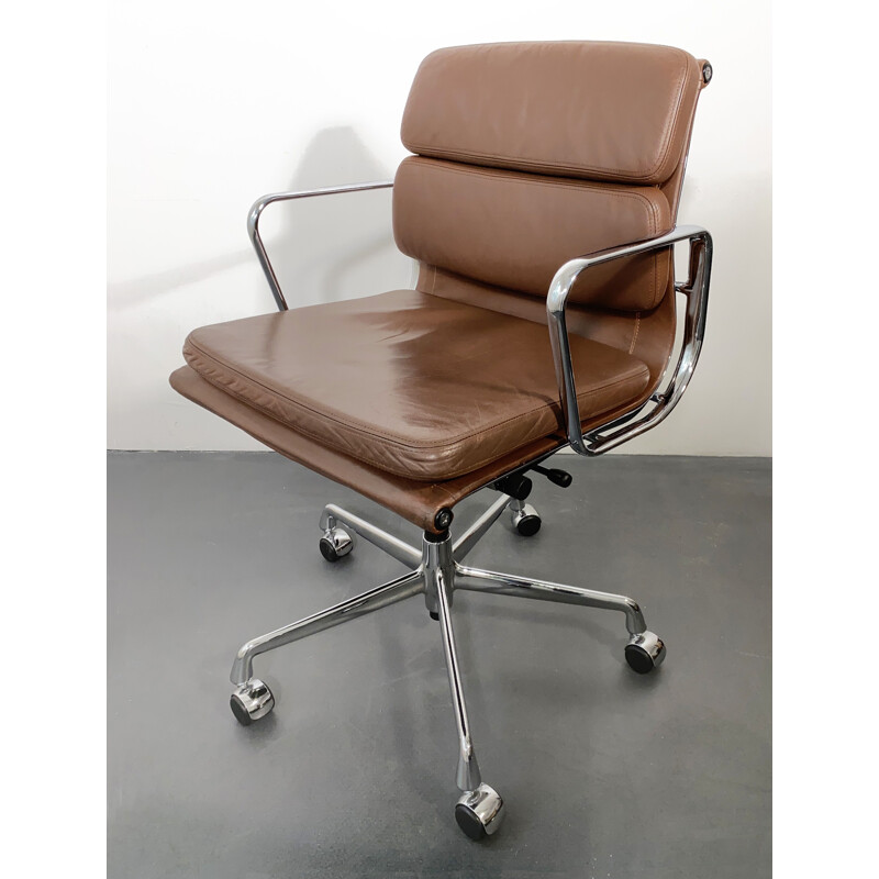 Vintage Eames Swivel Chair EA 217 Soft Pad, brown, Vitra, Germany, 1970s