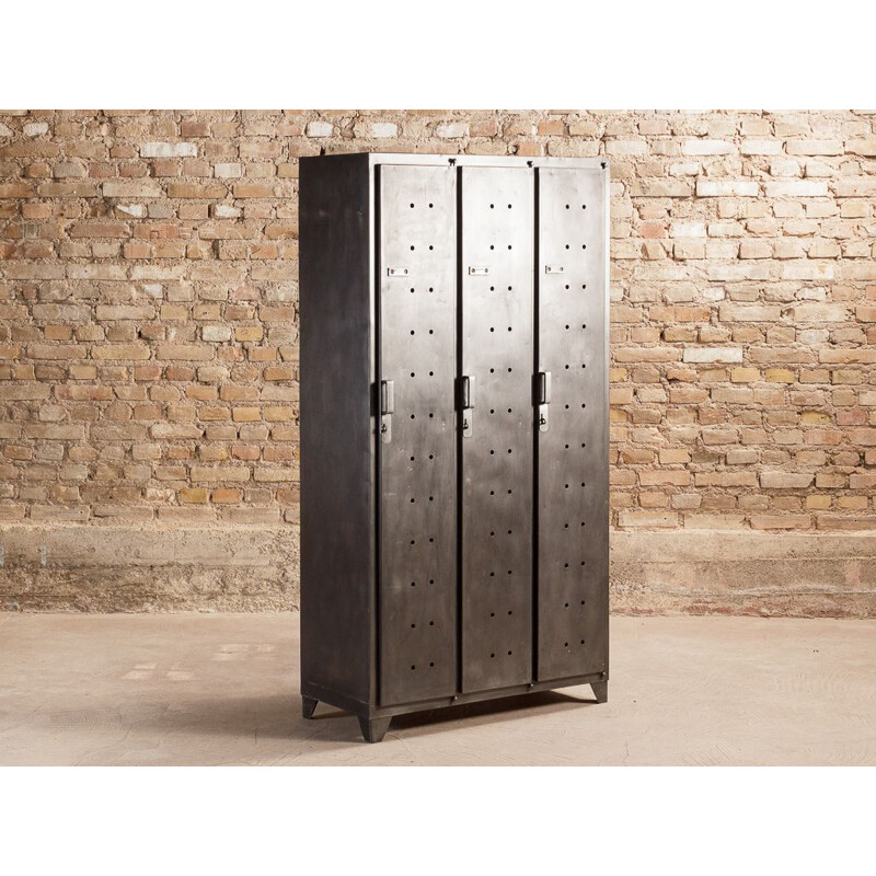 Armoire de vestiaire vintage métallique industrielle 3 portes avec étagères  de rangement