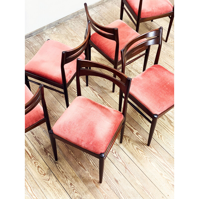 Set aus 6 Vintage-Stühlen aus Holz und rosa Tapete 1960
