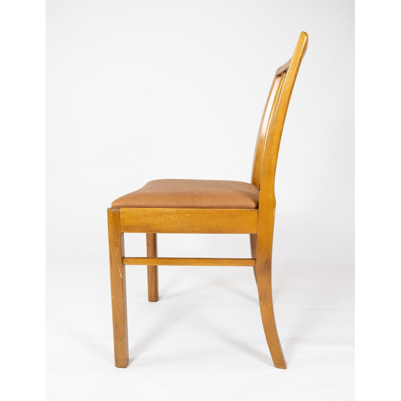 Set di 10 sedie vintage in legno chiaro e rivestite in pelle cognac 1940