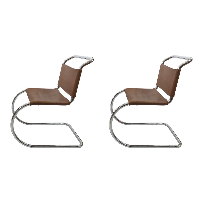 Par de Ludwig Mies Van Der Rohe MR10 Cadeiras de Couro e Cadeiras de Jantar  Cromadas