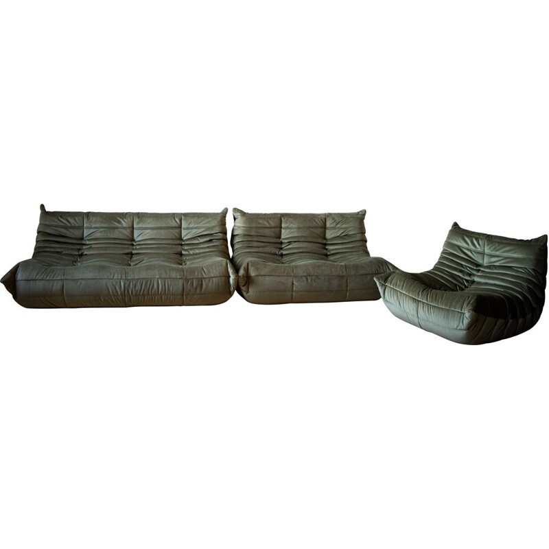 Conjunto de sofás de 3 e 2 lugares com poltrona de veludo Togo vintage de  Michel