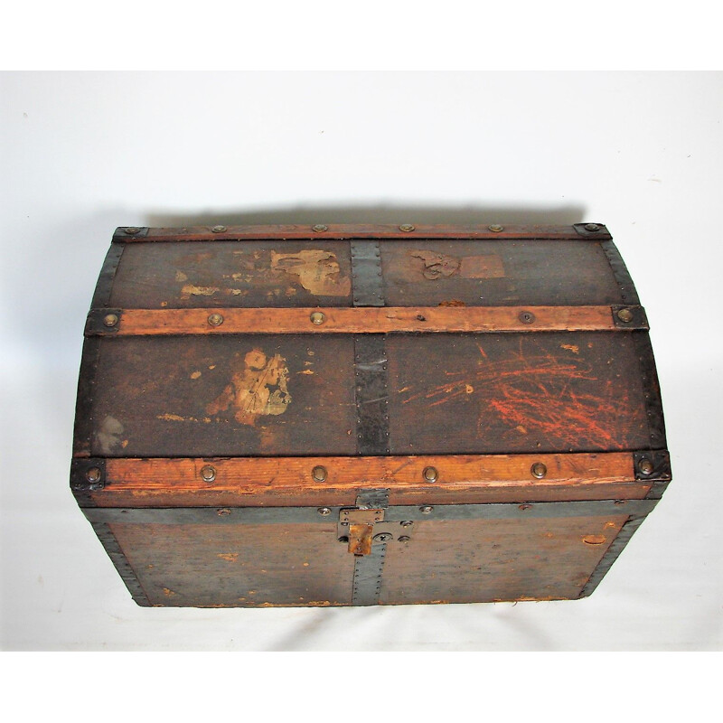 Coffre vintage en bois et métal, 1800-1900