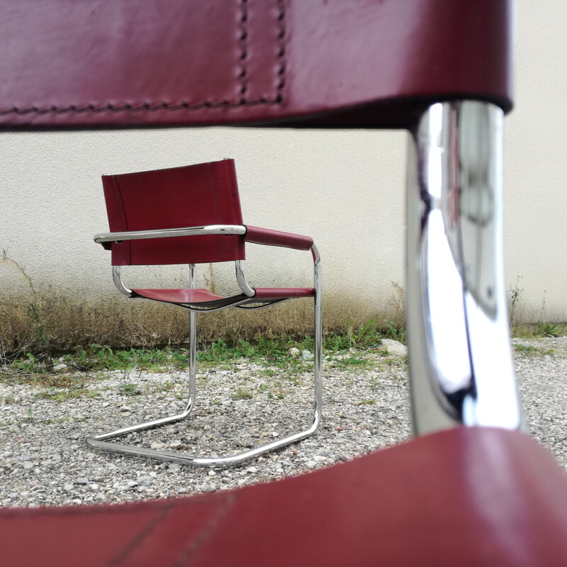 Par de sillas de oficina vintage de cuero y acero tubular de Marcel Breuer,  1980