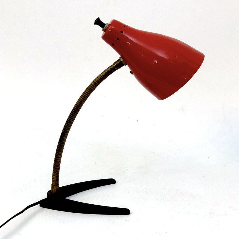 Vintage flexible lamp in brass and red lacquer, Italy 1950