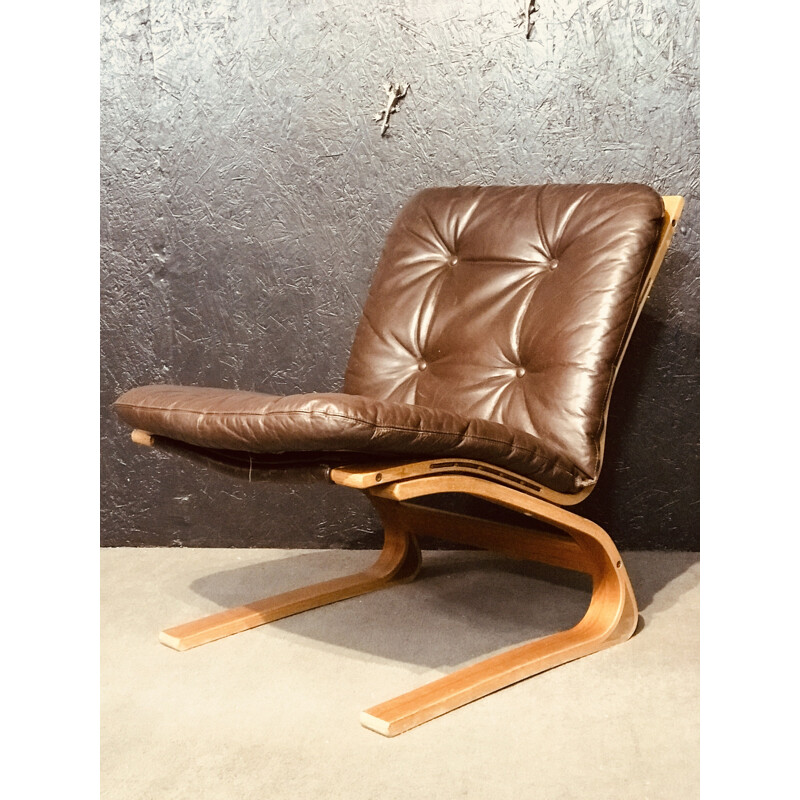 Siesta chair by Rykken and Co.Made in the ´60s in teak in Norway. Kengu