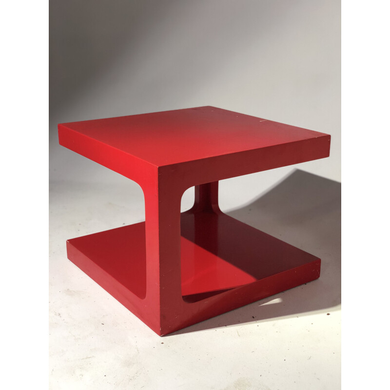 Table basse vintage en laqué rouge