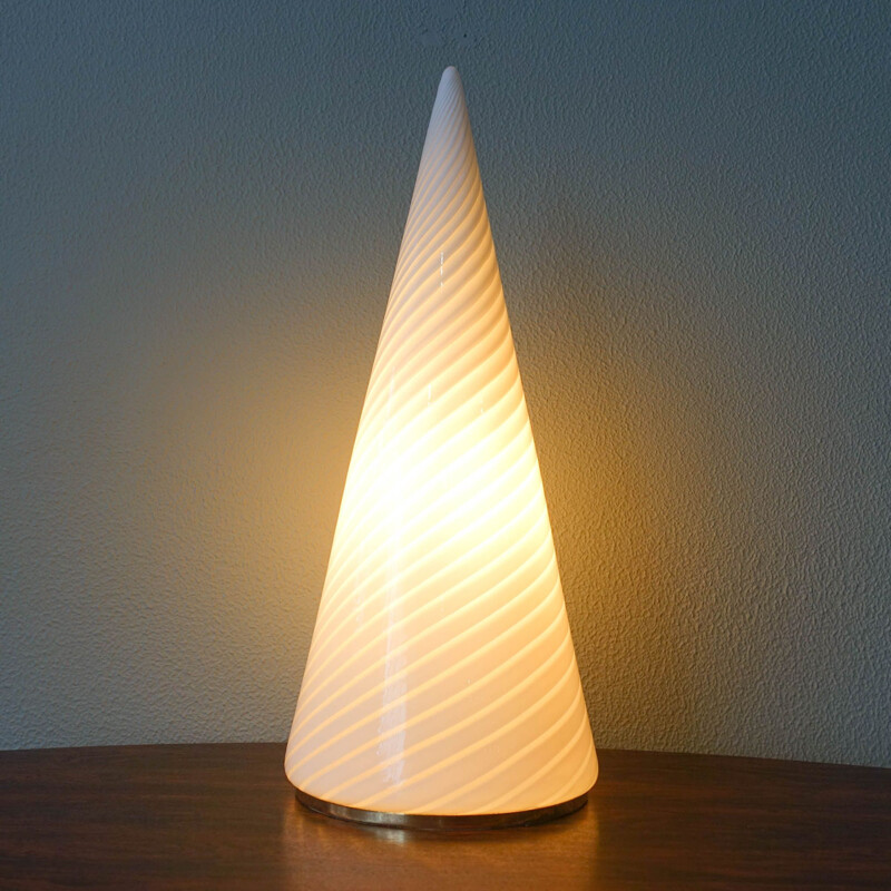 Lampe de table pyramide vintage en verre tourbillonnant par Vetri Murano,  1970