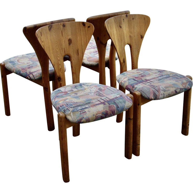 Set van 4 Zweedse vintage stoelen in massief dennenhout