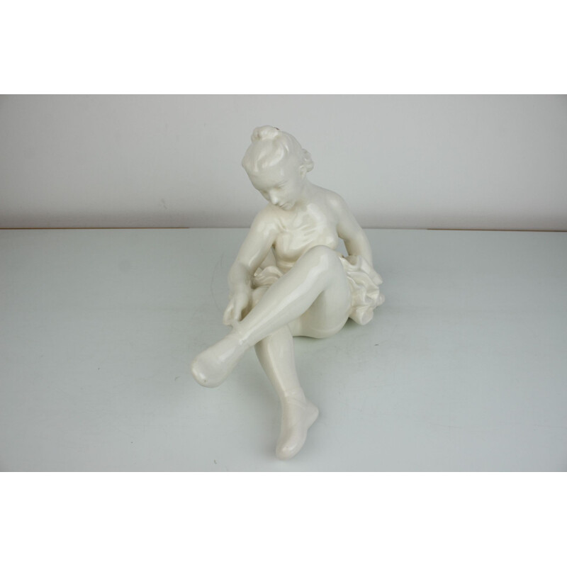 wholesale outlet Vintage White Pin Hummel Porcelain figurines Statue  antiques Ballerina, 1962s on - www.linguisticfactory.ai