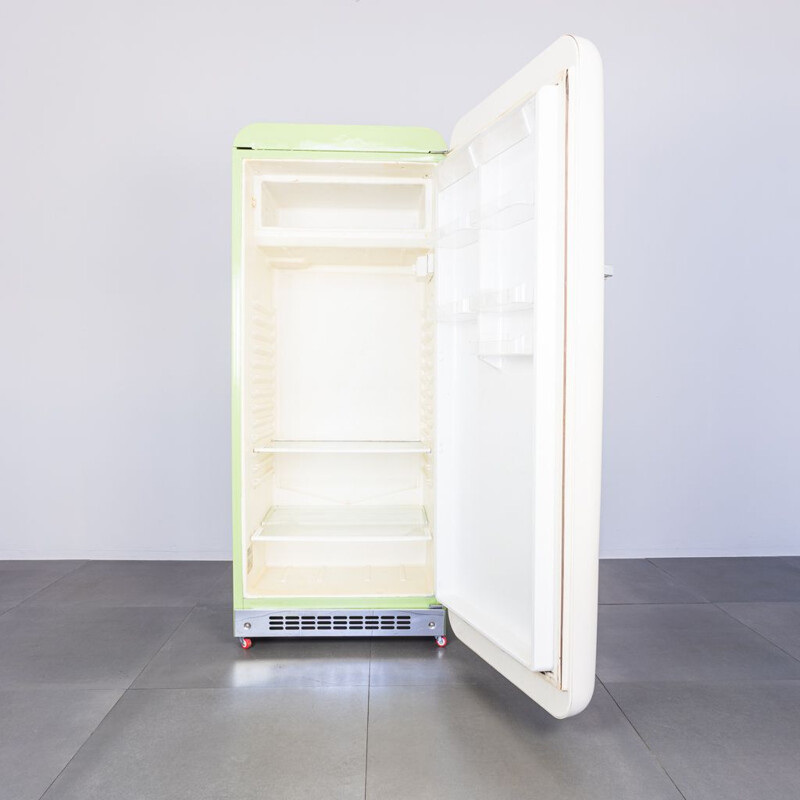 Mobiler Smeg-Kühlschrank Vintage ohne Motor mit Rollen, 1950