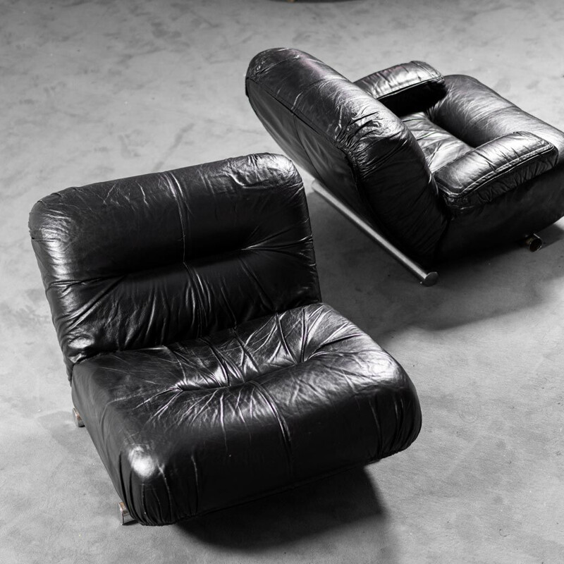 Pair of vintage leather black armchairs by Giuseppe Munari, 1960s