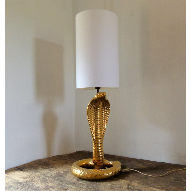 Lampe cobra vintage en céramique dorée et tissu blanc par Tommaso Barbi,  1970
