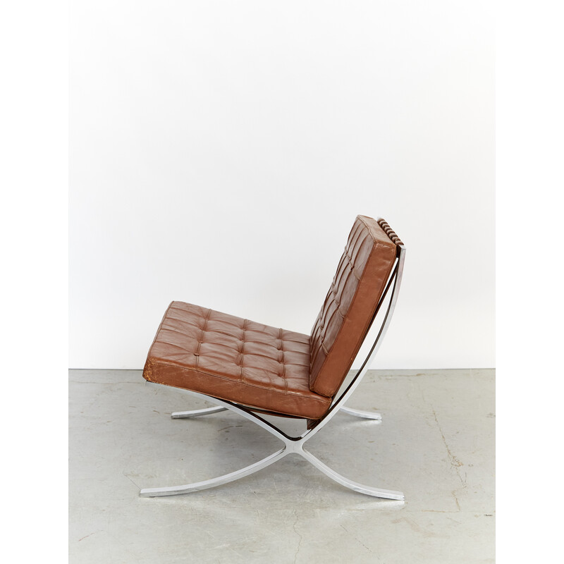 Vintage Mr90 Barcelona armchair and ottoman by Ludwig Mies van der Rohe for  Knoll International