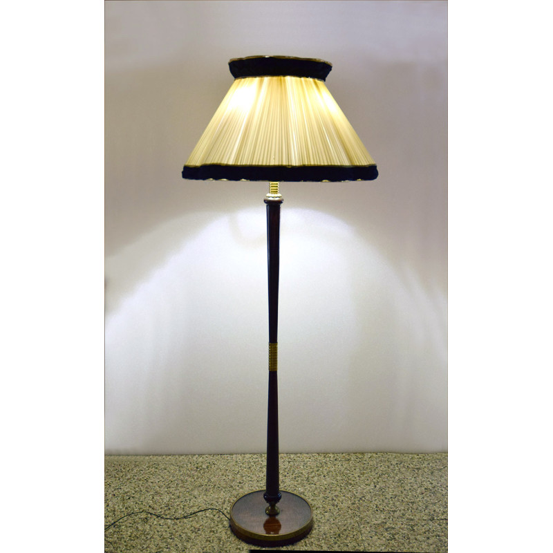 Lámpara de pie vintage de caoba y latón, años 50