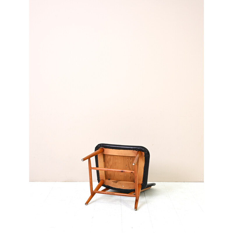 Alter skandinavischer Stuhl aus Holz und Leder, 1950er Jahre