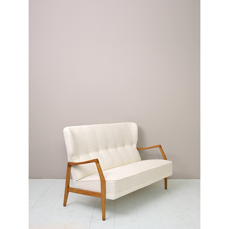 Dänisches Vintage 2-Sitzer Sofa aus Holz und weißem Lammfellstoff