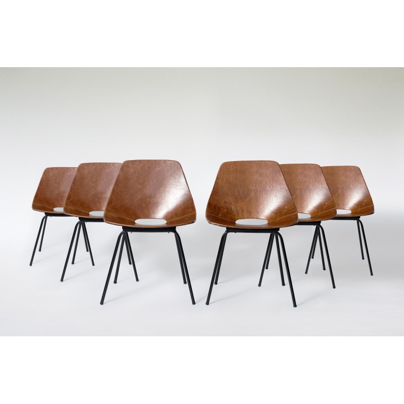 6 sedie Tonneau vintage in pelle marrone e metallo di Pierre Guariche per  Maison du Monde