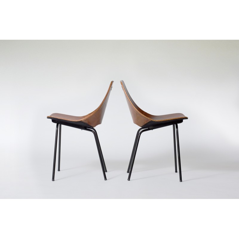 6 chaises vintage Tonneau en cuir brun et métal par Pierre Guariche pour  Maison du Monde