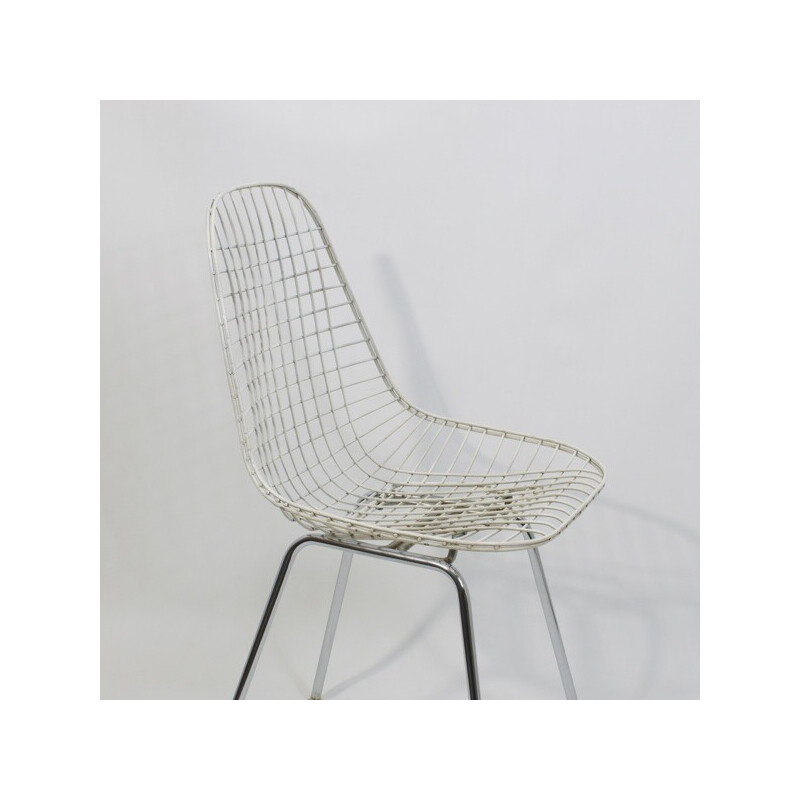 Pair of vintage "Dkx 1 Wire Chair" chairs by Charles and Ray Eames for  Herman Miller,