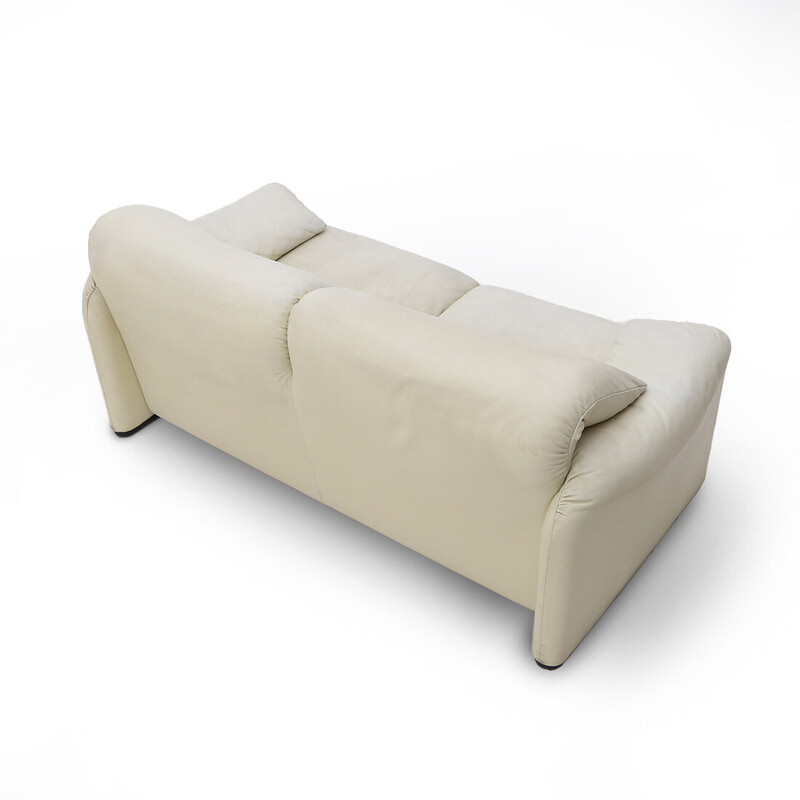 Vintage "Maralunga" sofa in white leather by Vico Magistretti for Cassina,  1970s
