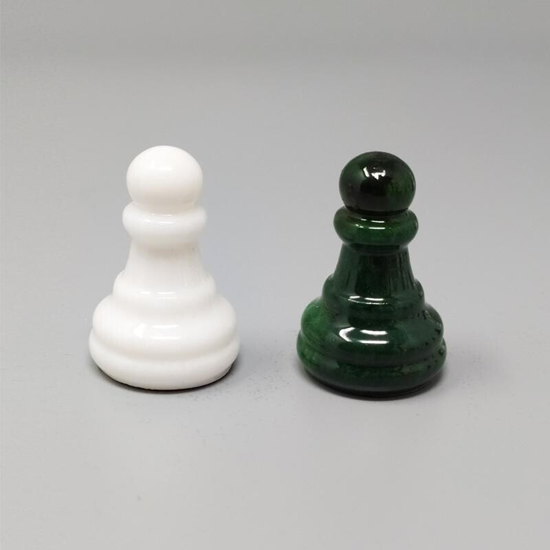 Juego de ajedrez vintage verde y blanco en alabastro de Volterra hecho a  mano, Italia años