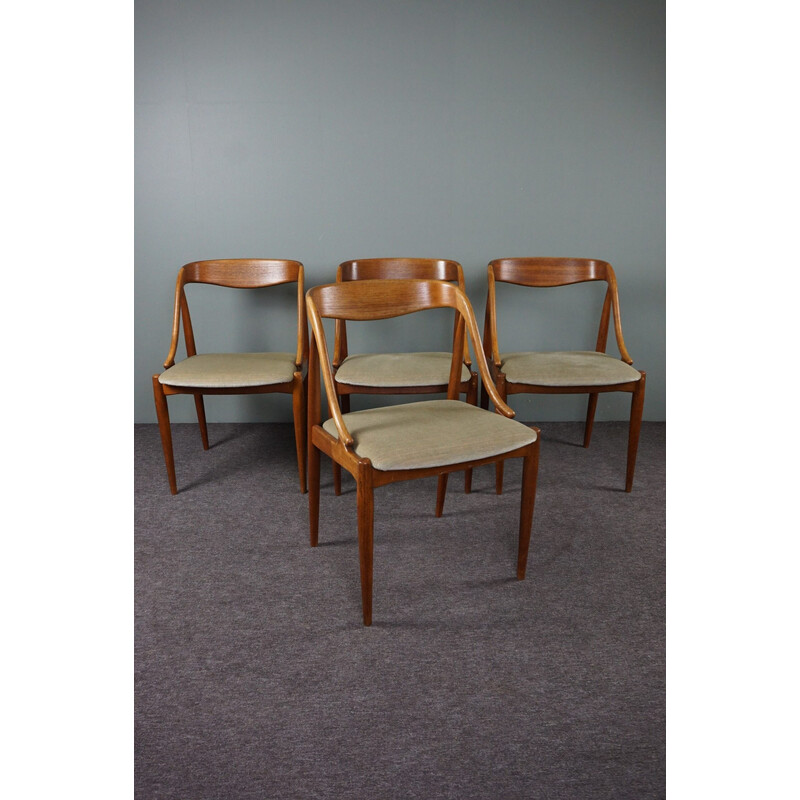 Set of 4 vintage Danish dining chairs model 16 by Johannes Andersen for  Uldum Møbelfabrik