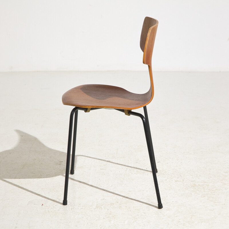 Chaise vintage modèle 3103 en teck et caoutchouc par Arne Jacobsen