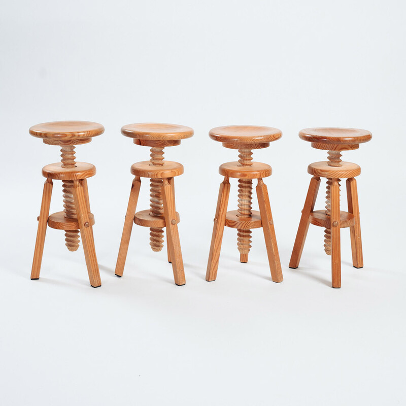 Set di 4 sgabelli da studio vintage brutalisti olandesi in legno di pino  regolabili in altezza,