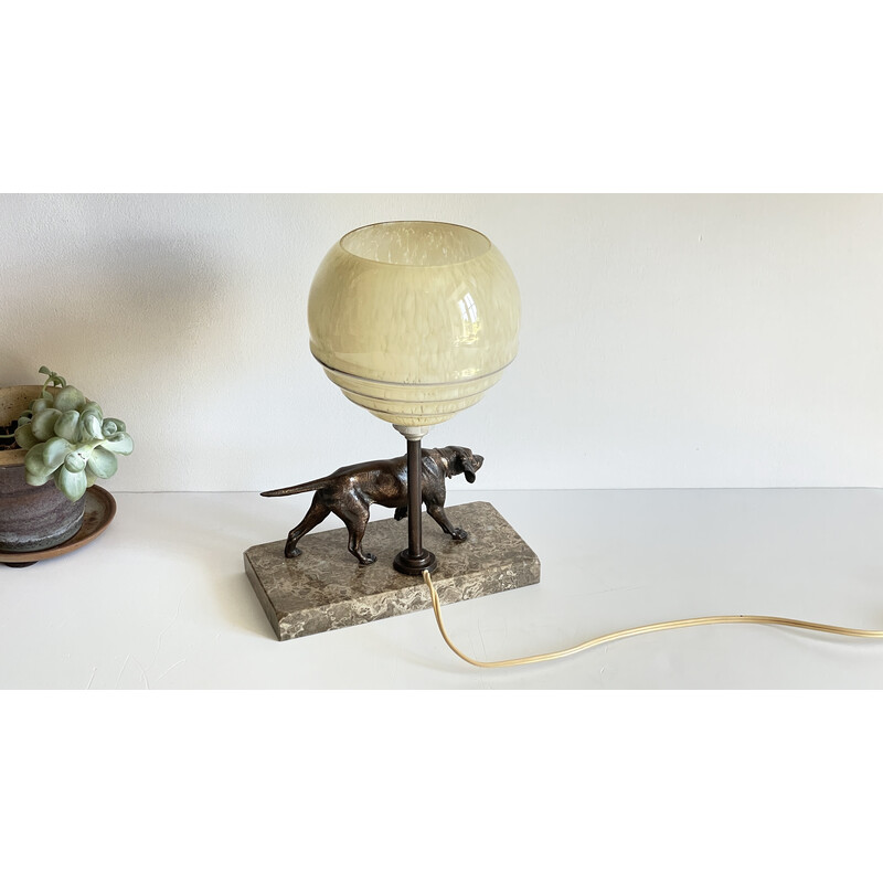 Vintage Art Deco Lampe auf Marmor Hund auf der Lauer