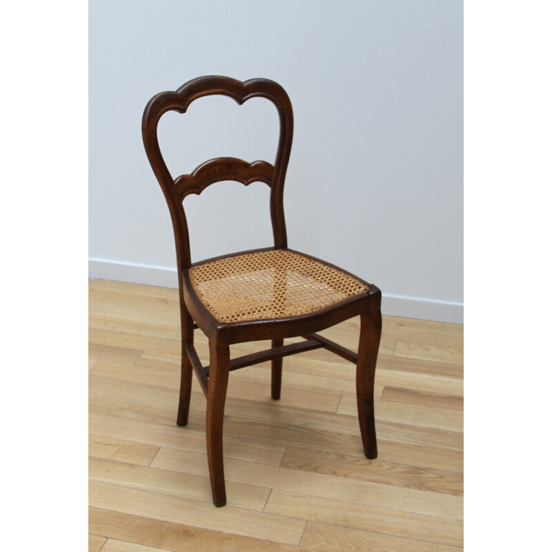 Cadeira vintage em madeira de cerejeira com assento em cana