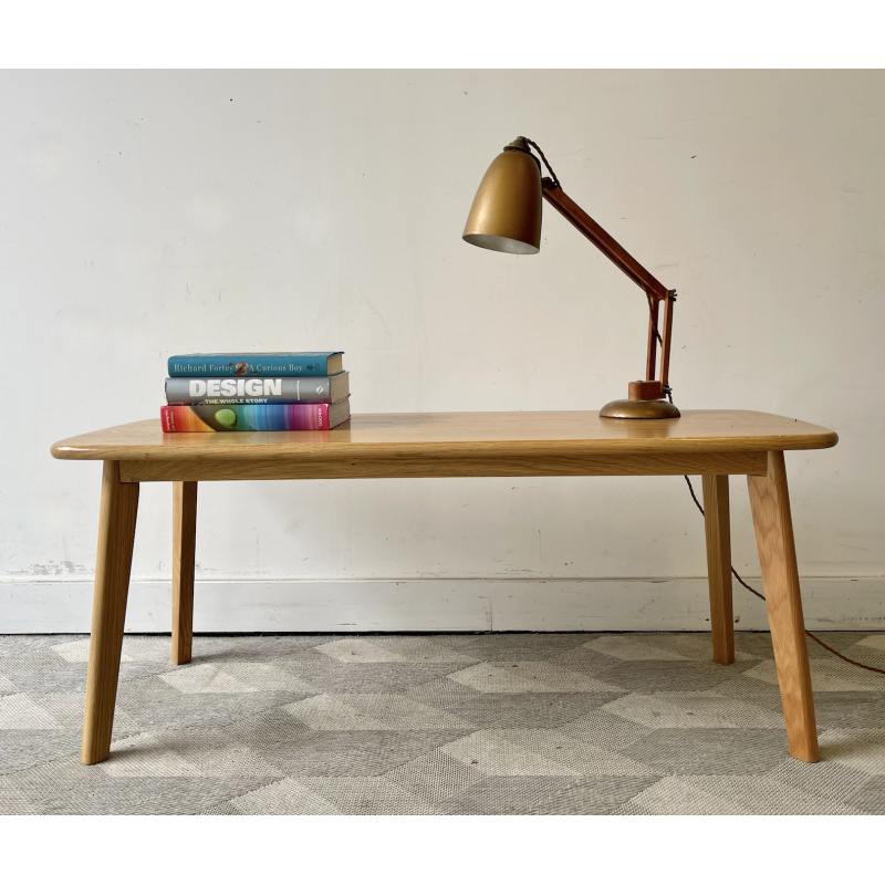 Vintage houten salontafel door Made.com, 2017