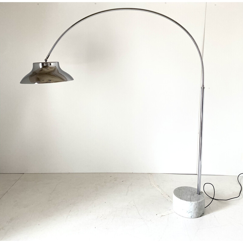 Bogen-Stehlampe aus Flexuble-Chrom und Carrara-Marmor, Italien 1960