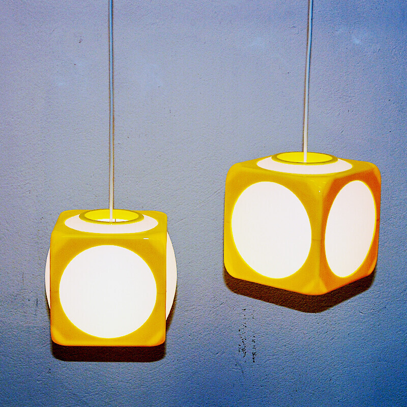 Pareja de lámparas colgantes acrílicas vintage "Kuben" de Schöler para  Ikea, Suecia 1970
