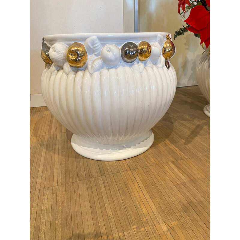 Jarrones vintage de cerámica lacada en blanco con adornos dorados