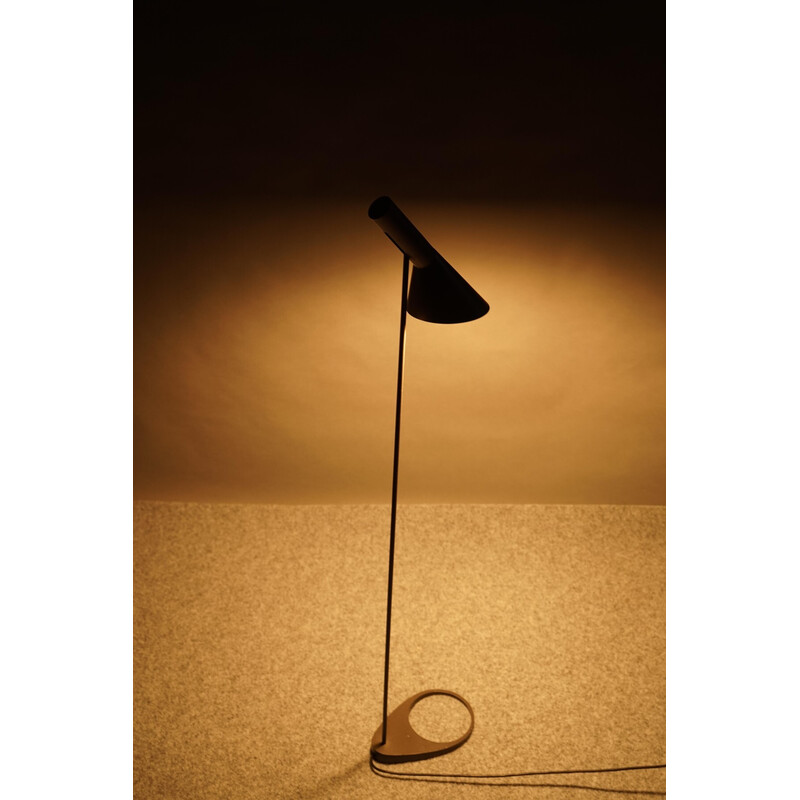 Stehlampe aus grauem Metall von Arne Jacobsen für Louis Poulsen, Dänemark  1970
