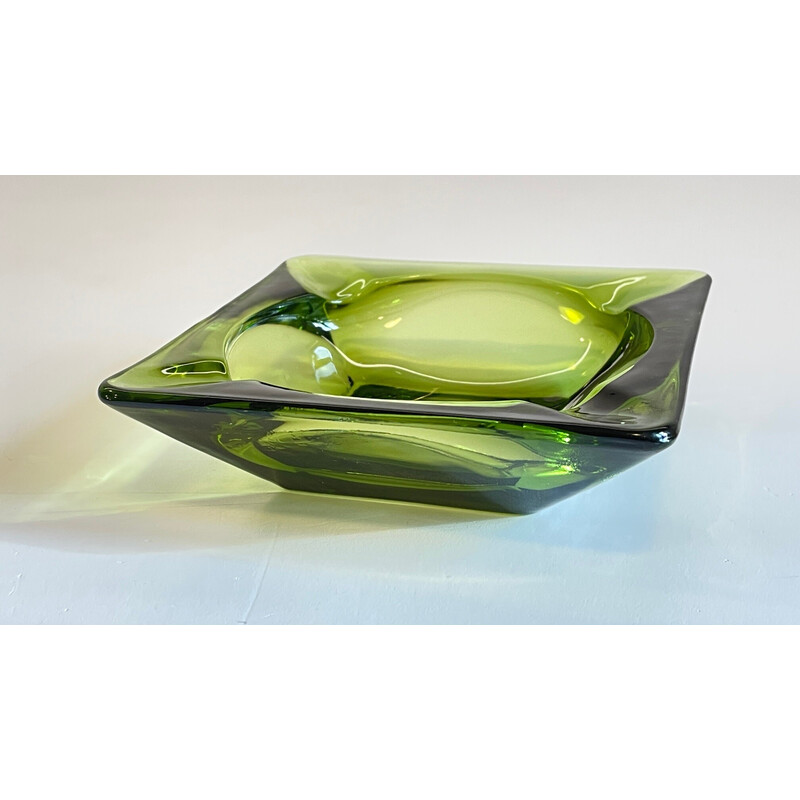 Geometrischer Vintage-Aschenbecher aus grünem Glas