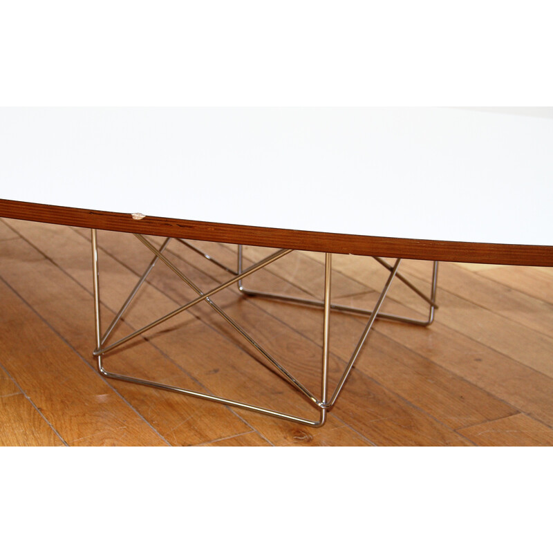 Mesa de centro elíptica vintage em metal cromado e madeira manchada de branco de Charles e Ray Eames para Vitra