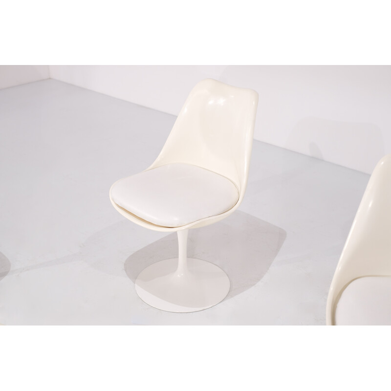 Set of 5 vintage "Tulipe" chairs in lacquered aluminum and fiberglass by Eero Saarinen for Knoll International, USA 1957
