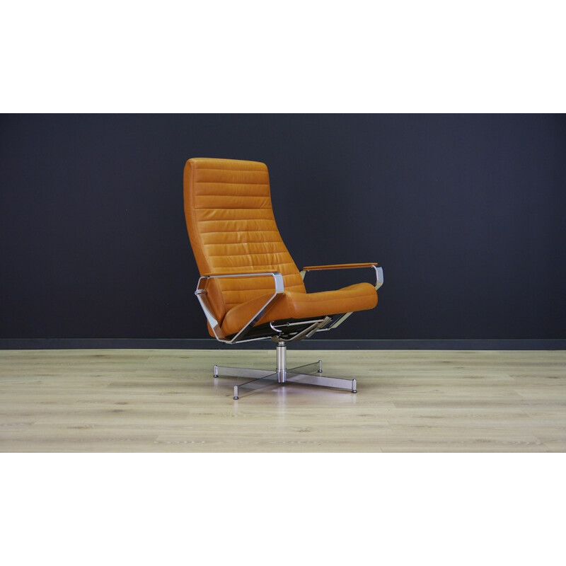 Scandinavian armchair in leather by Glismand & Rüdiger - 1990s