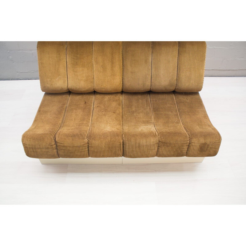 dennenboom Uitputten Kolonel Vintage 2-seater sofa by Interlübke