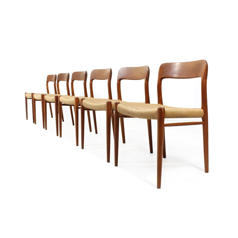 6 chaises modèle 75, Niels O. MOLLER - années 50