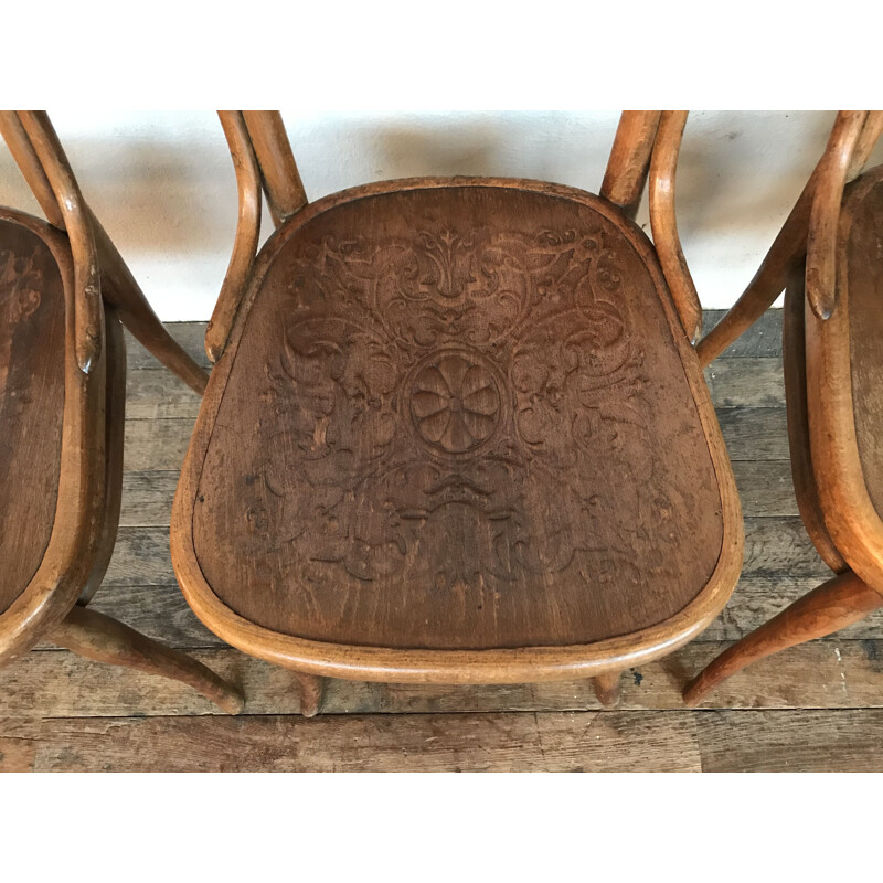 Set of 4 art nouveau vintage chairs model n 57 by Thonet
